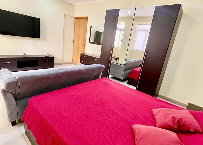 Cozy One Bedroom Apartment