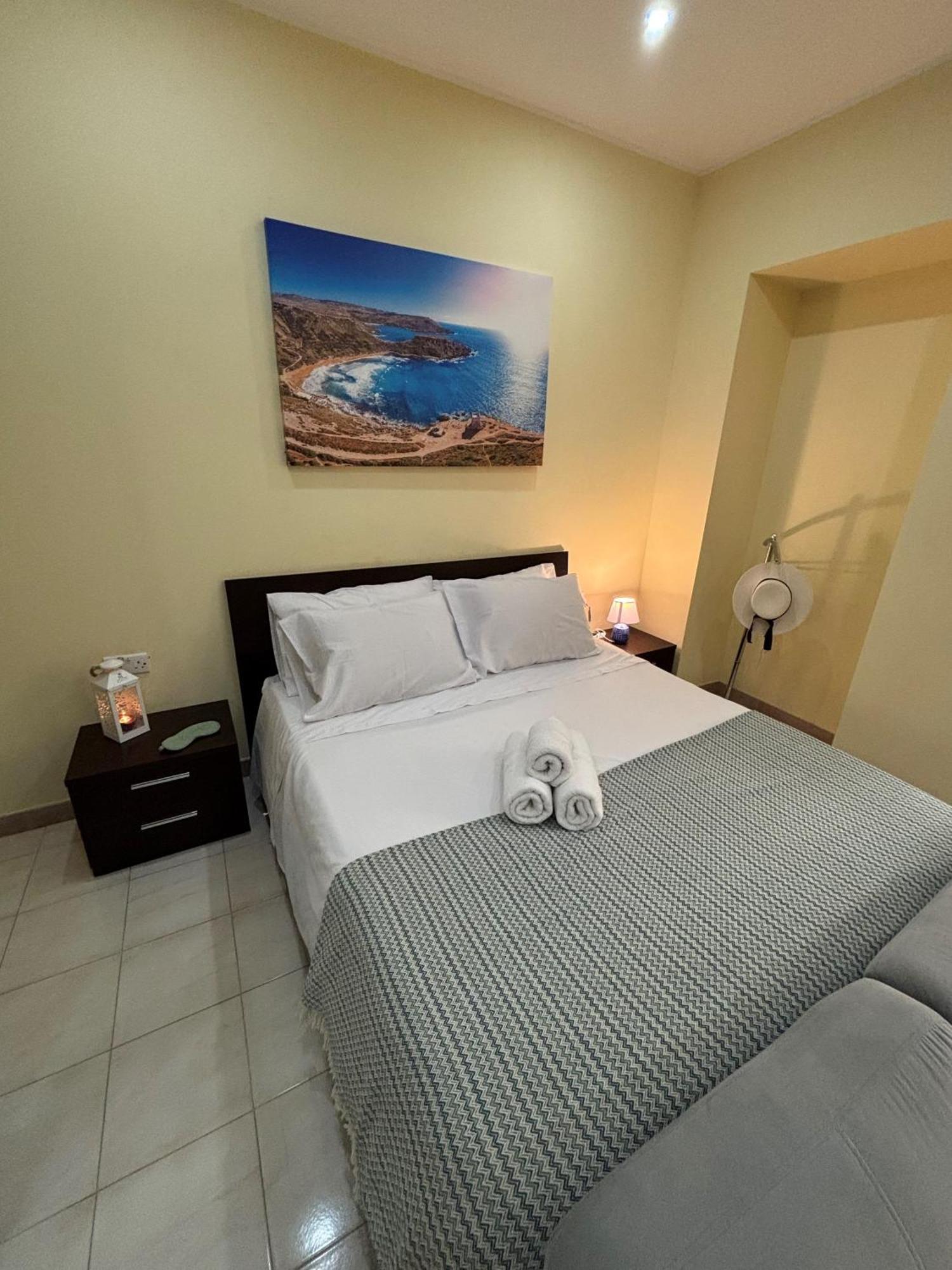 Cozy One Bedroom Апартаменты *