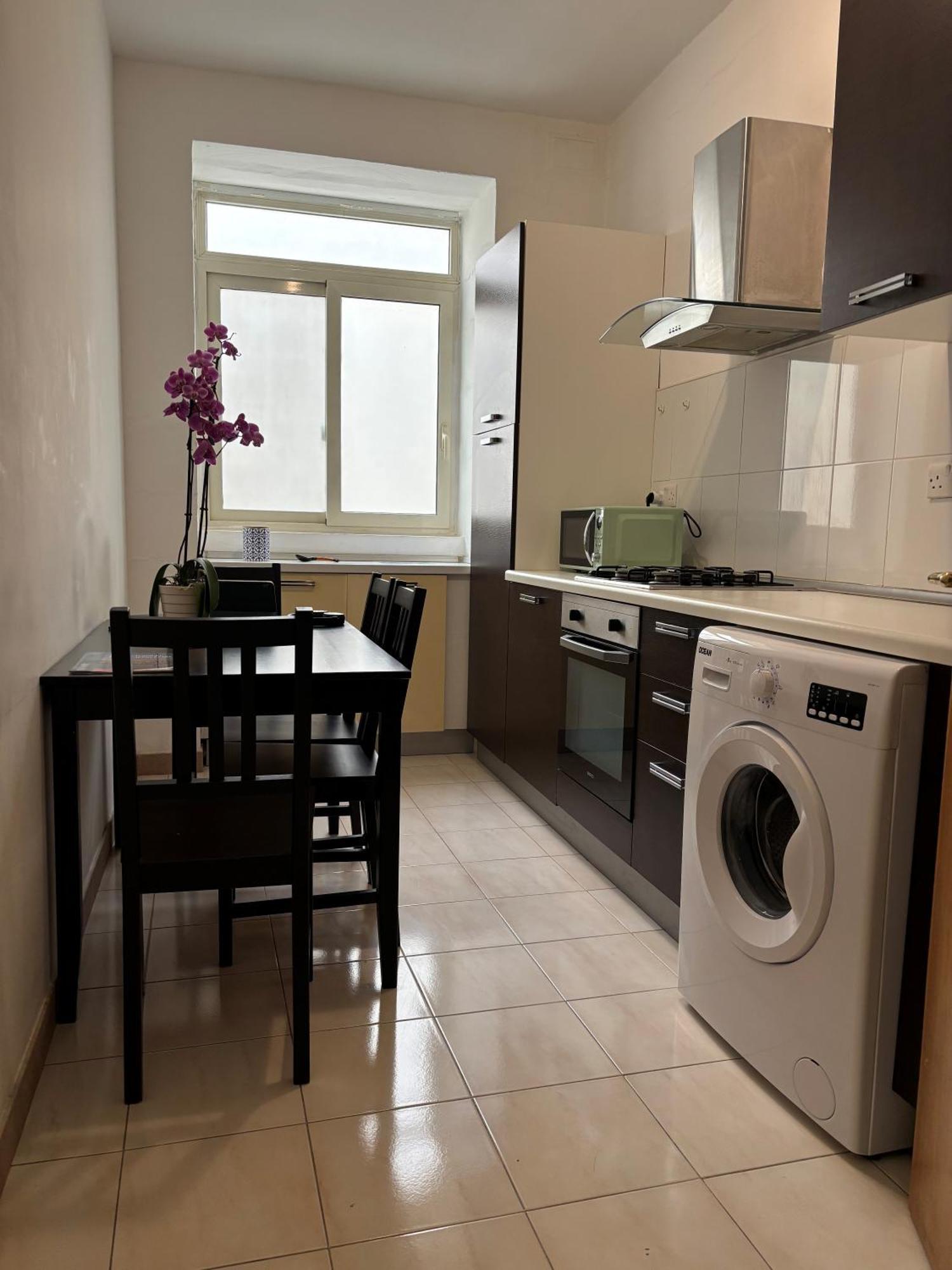 Апартаменты Cozy One Bedroom *